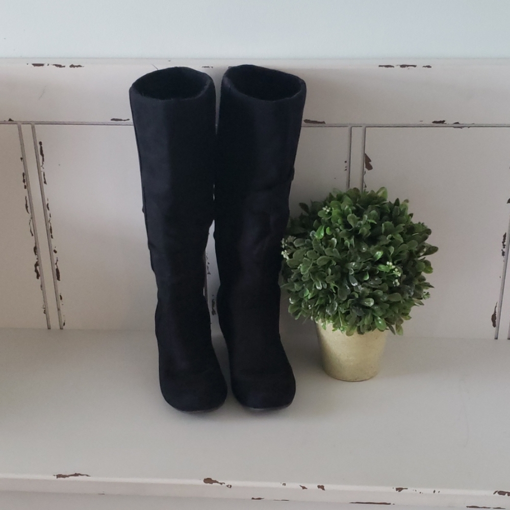 Wedge high velvet boots